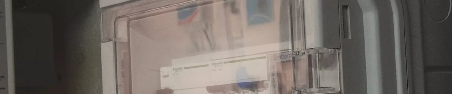 Sicherungskasten der Elektroinstallation im Technikraum